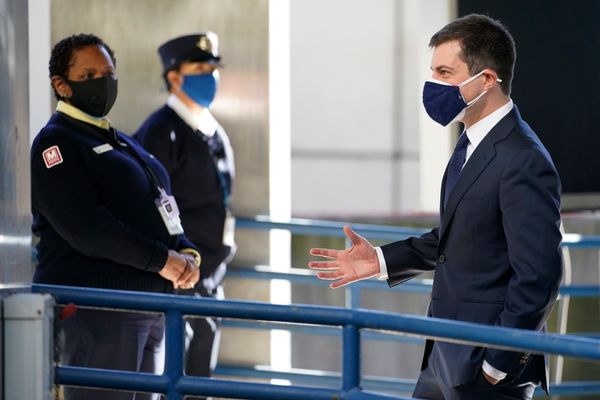 Buttigieg to Quarantine After Security Agent Gets COVID-19