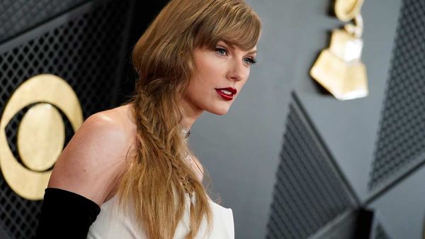 Taylor Swift gives $100,000 to the Family of Woman Killed in the Chiefs Parade Shooting