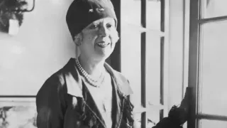 How Elsie de Wolfe, a Trailblazing Lesbian, Invented Modern Interior Design